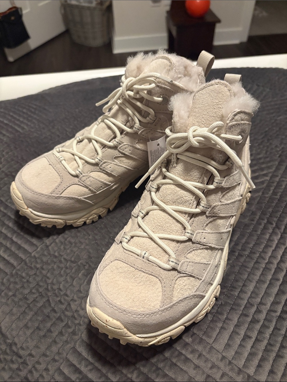 NWT Merrell Moab 2 Decon Mid Cozy Luxe Hiking Boots - Size 7 - Picture 3 of 9